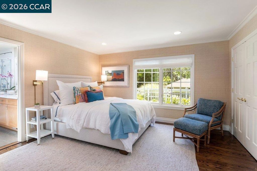 Image 24 of property listing at 694 Los Palos Dr, Lafayette, CA 94549