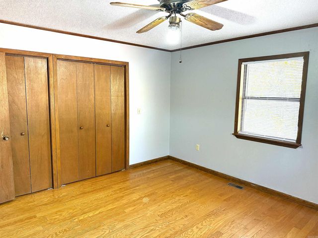 192 Lone Pine Road N, Greers Ferry, AR 72067