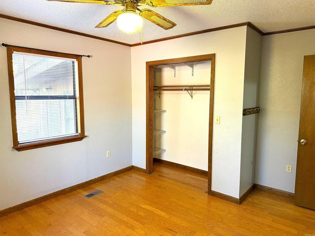 192 Lone Pine Road N, Greers Ferry, AR 72067