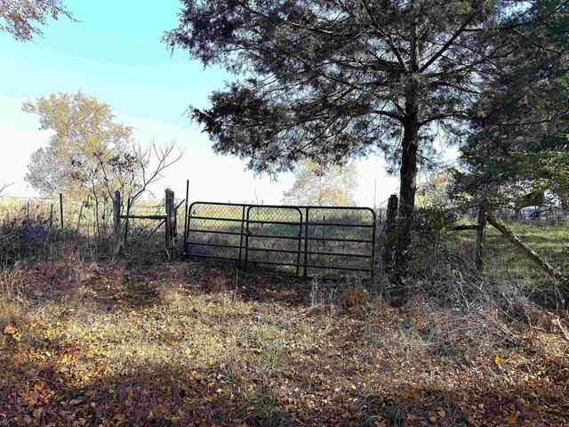 192 Lone Pine Road N, Greers Ferry, AR 72067