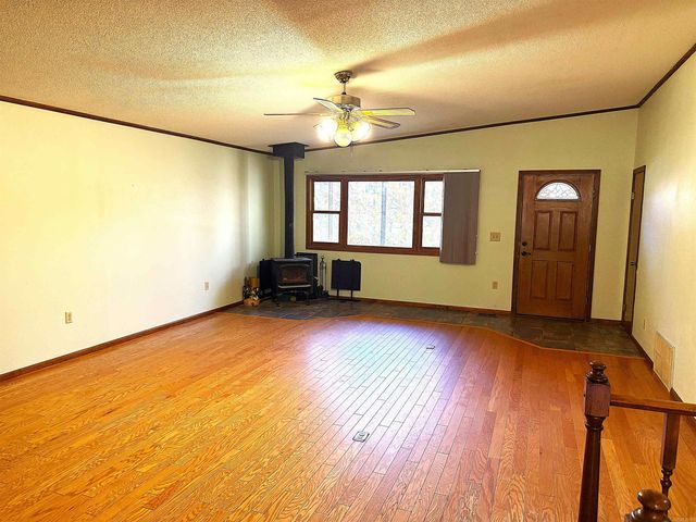 192 Lone Pine Road N, Greers Ferry, AR 72067