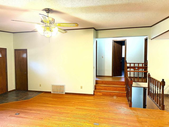 192 Lone Pine Road N, Greers Ferry, AR 72067