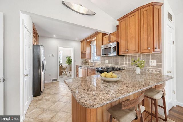 415 LOCUST DR, Baltimore, MD 21228