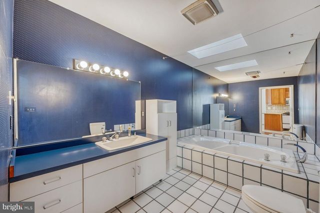 415 LOCUST DR, Baltimore, MD 21228