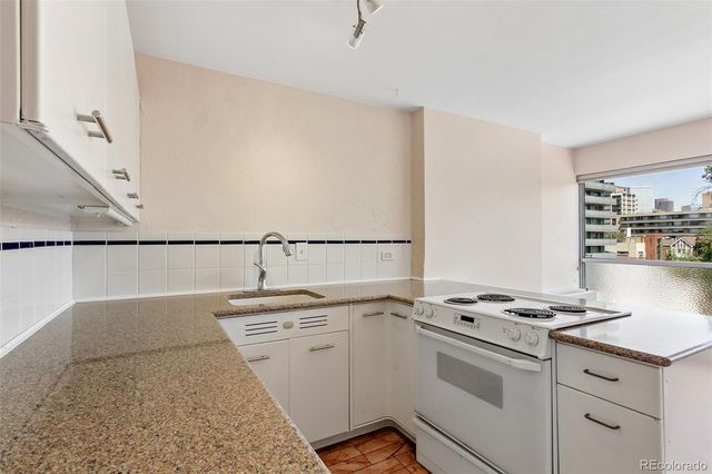 888 N Logan Street 5G, Denver, CO 80203