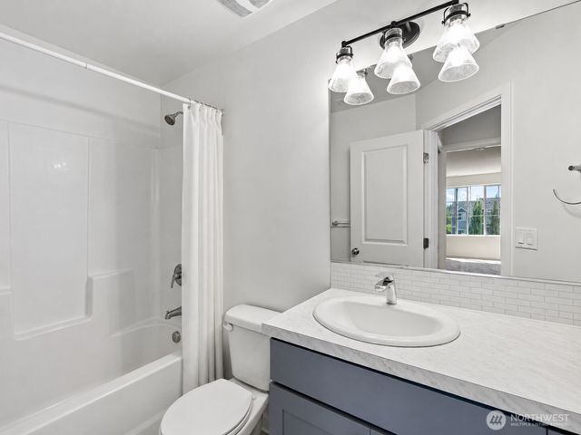 826 NW Highgarden Drive, Bremerton, WA 98311