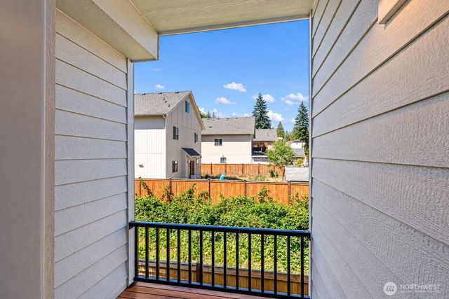 826 NW Highgarden Drive, Bremerton, WA 98311