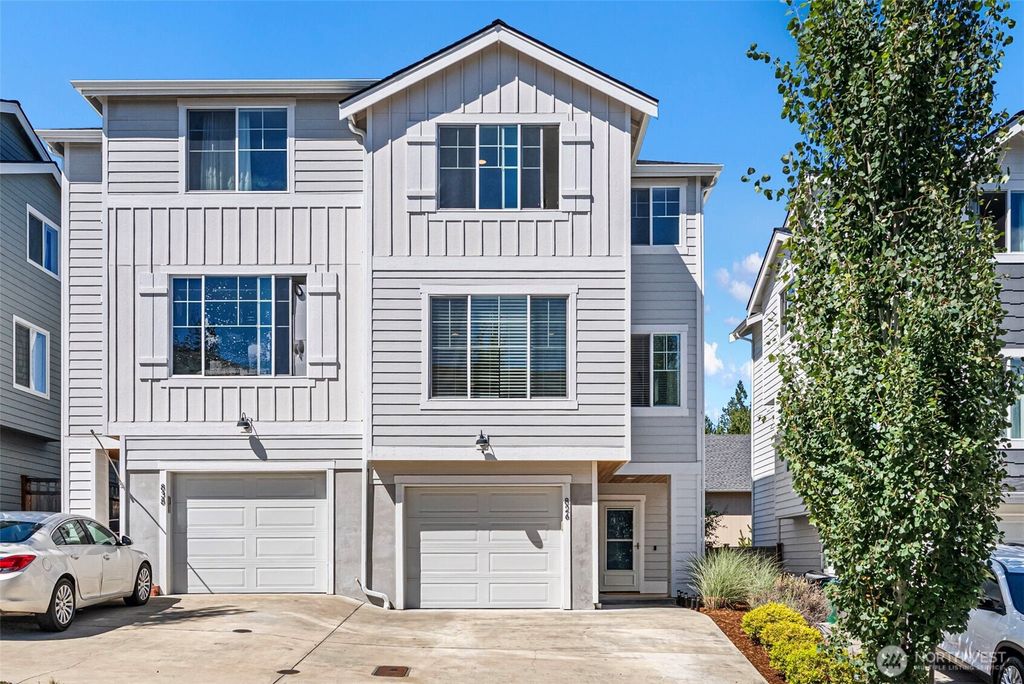 826 NW Highgarden Drive, Bremerton, WA 98311