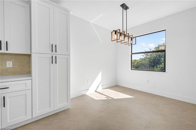 333 PINEHURST AVE, Lehigh Acres, FL 33974