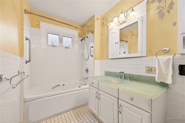 110 Linden Avenue, Buffalo, NY 14214