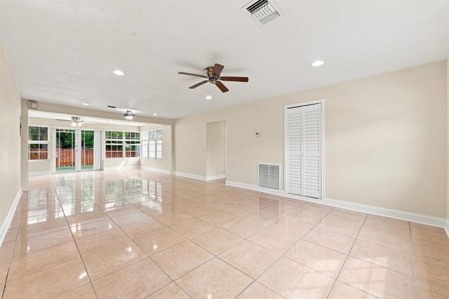 1100 7TH Street, Lake Park, FL 33403