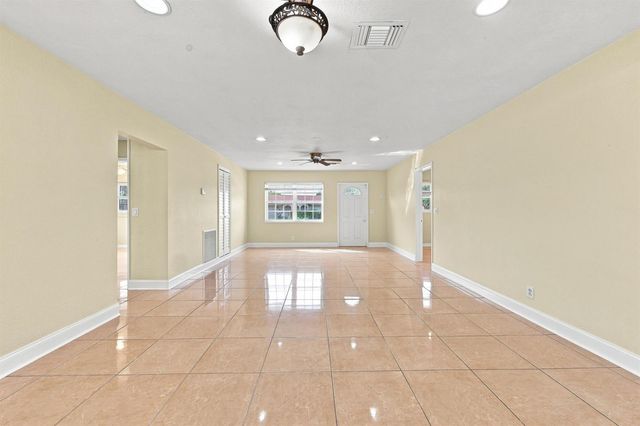 1100 7TH Street, Lake Park, FL 33403