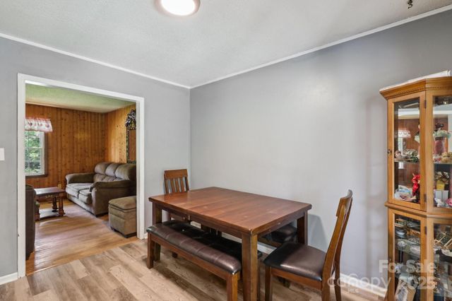 5626 Sandhurst Road, Hickory, NC 28602
