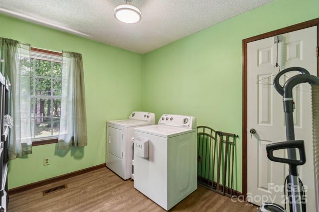 5626 Sandhurst Road, Hickory, NC 28602