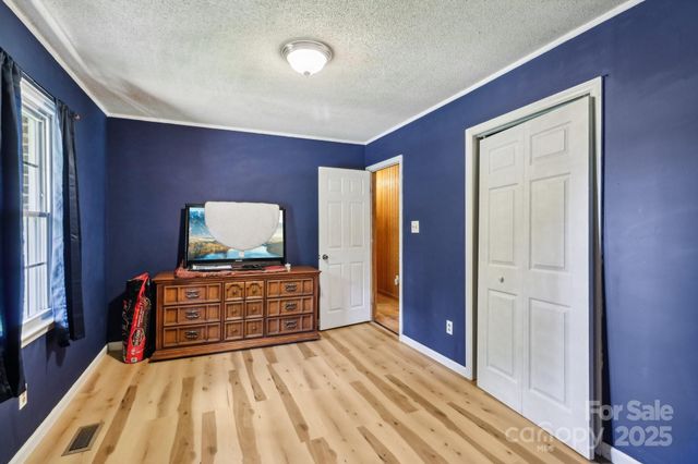 5626 Sandhurst Road, Hickory, NC 28602