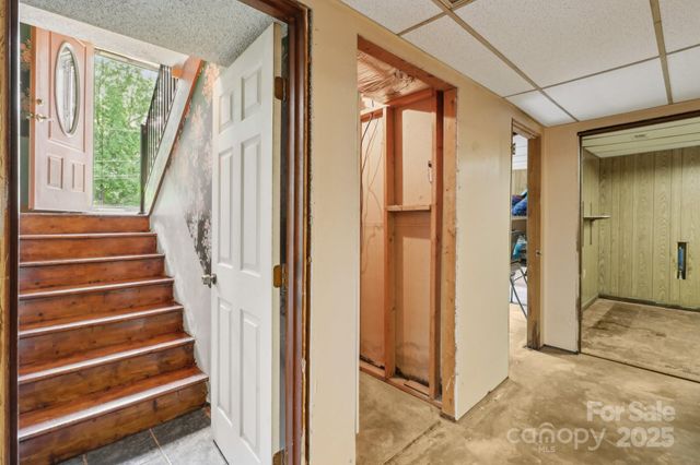 5626 Sandhurst Road, Hickory, NC 28602