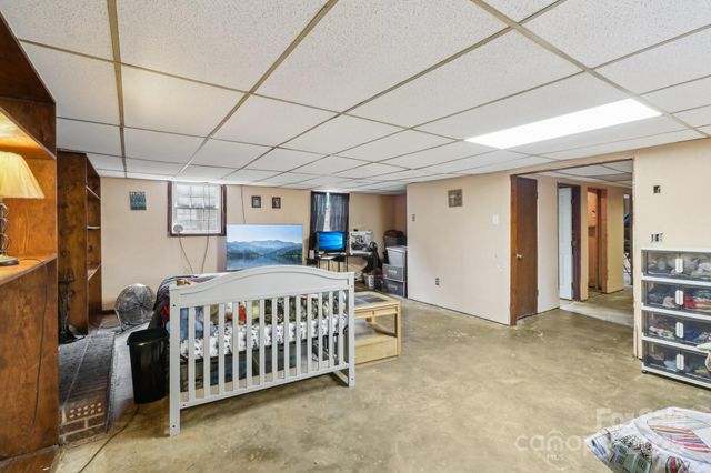 5626 Sandhurst Road, Hickory, NC 28602