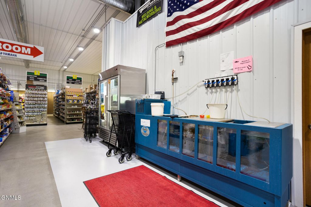 1619 Us-83, Garrison, ND 58540 photo 10