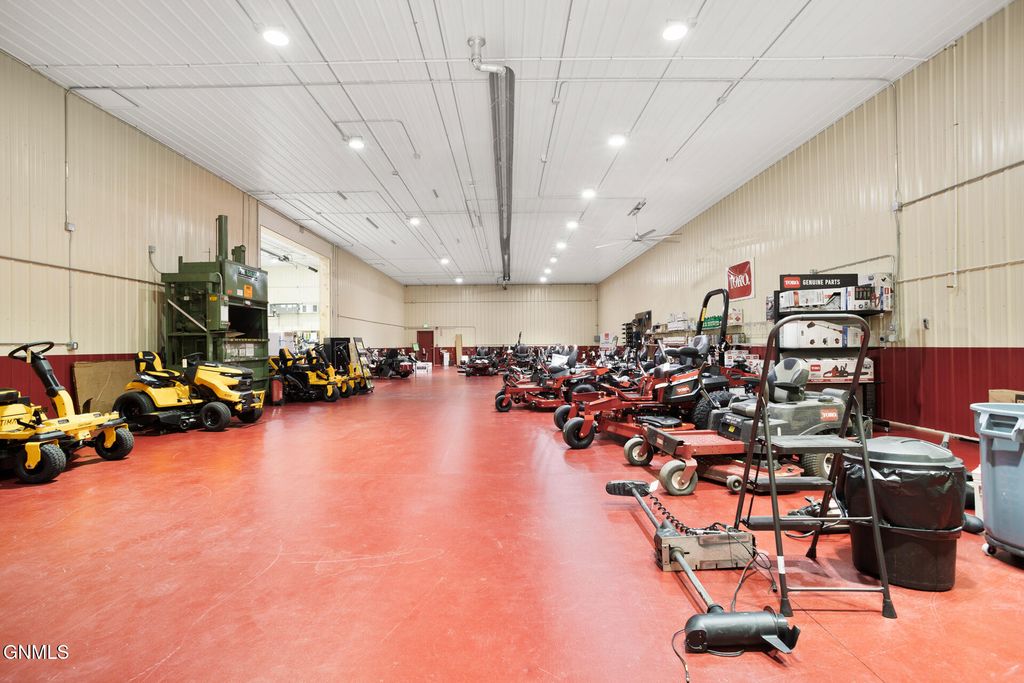 1619 Us-83, Garrison, ND 58540 photo 15