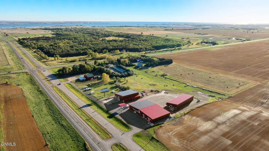 1619 Us-83, Garrison, ND 58540 photo 44