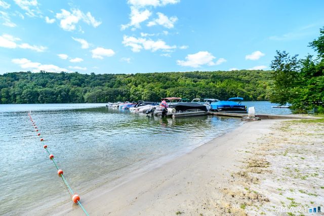 11 Oak Road, New Milford, CT 06776