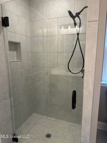 413 Country Garden Drive, Southaven, MS 38671