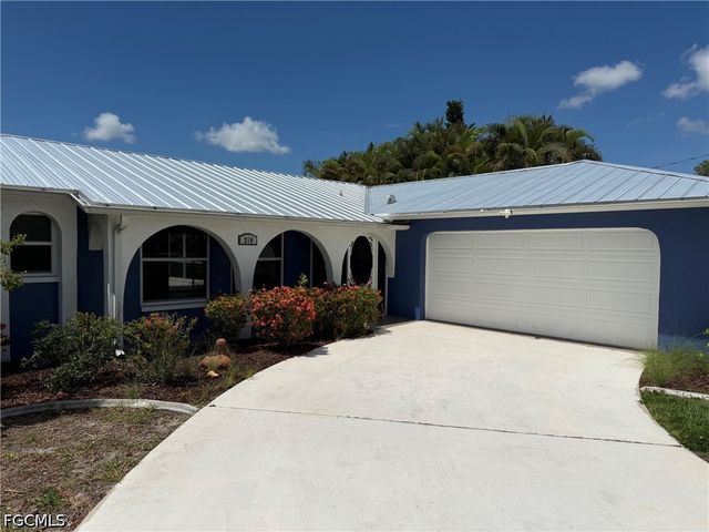 210 SE 1st TER, Cape Coral, FL 33990