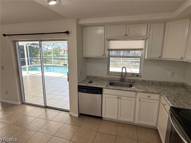 210 SE 1st TER, Cape Coral, FL 33990