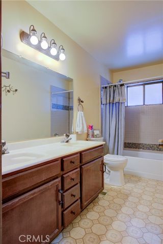 23625 Rock Hammer Road, Groveland, CA 95321