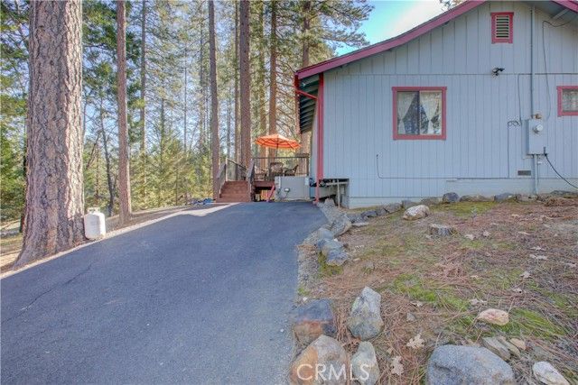 23625 Rock Hammer Road, Groveland, CA 95321