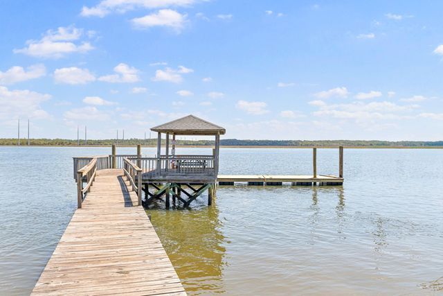 2207 Clam Drive, Johns Island, SC 29455