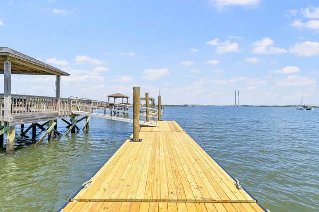 2207 Clam Drive, Johns Island, SC 29455
