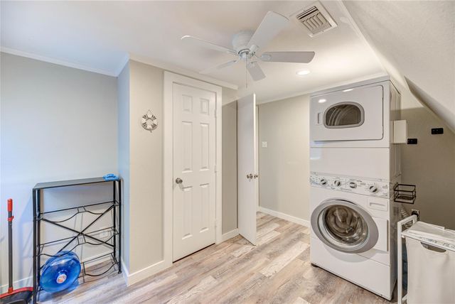 221 Crestmont Street, Point Blank, TX 77364
