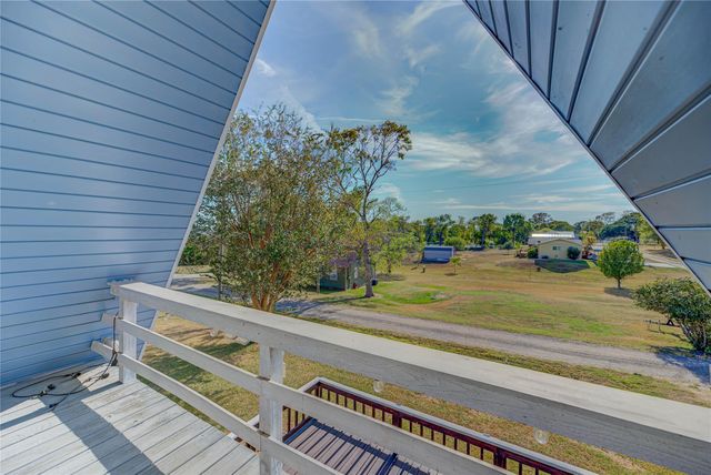 221 Crestmont Street, Point Blank, TX 77364