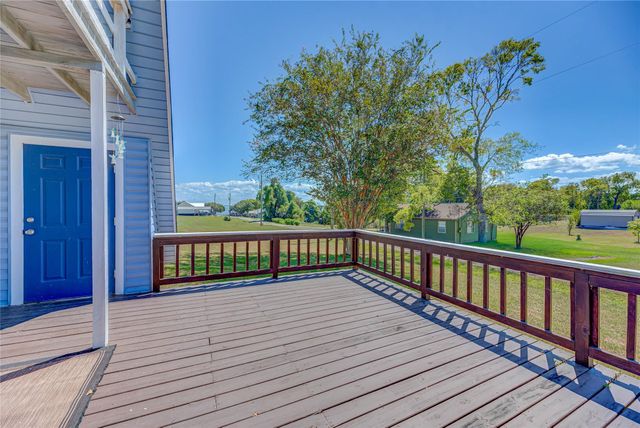 221 Crestmont Street, Point Blank, TX 77364