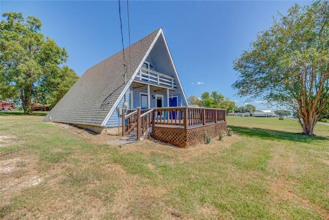 221 Crestmont Street, Point Blank, TX 77364