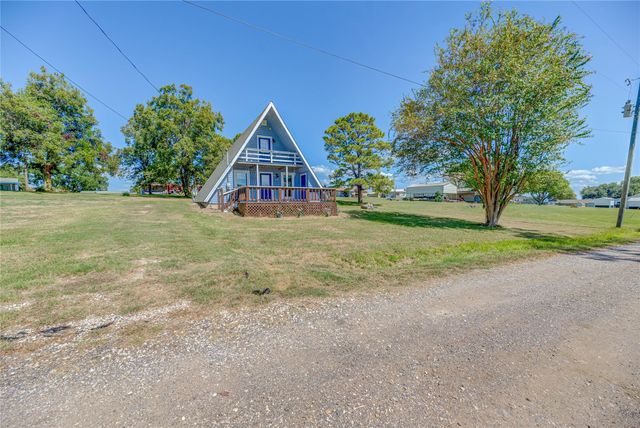 221 Crestmont Street, Point Blank, TX 77364
