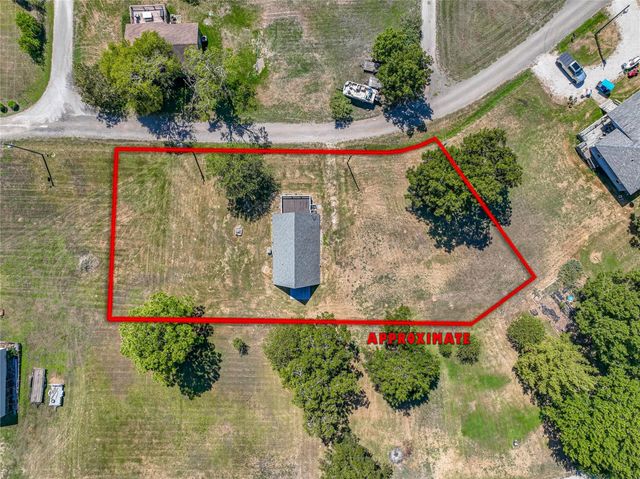 221 Crestmont Street, Point Blank, TX 77364
