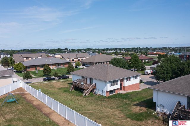 8605 Delphinium Lane, Lincoln, NE 68505