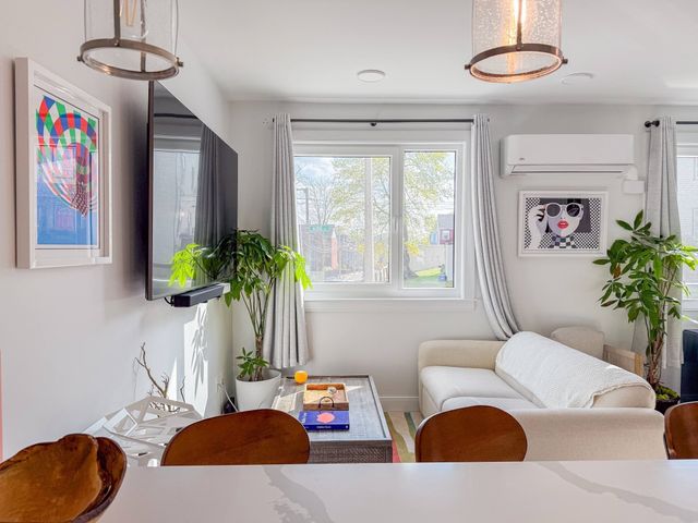 64 Alpine St 103, Boston, MA 02119
