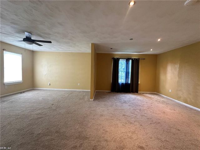 4447 Rivermill CT, Portsmouth, VA 23703