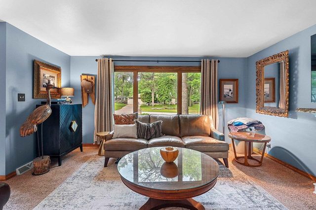 2565 HAZELWOOD LANE, Green Bay, WI 54304