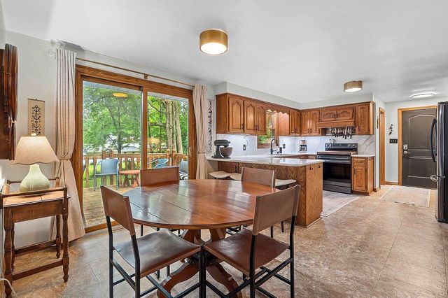 2565 HAZELWOOD LANE, Green Bay, WI 54304