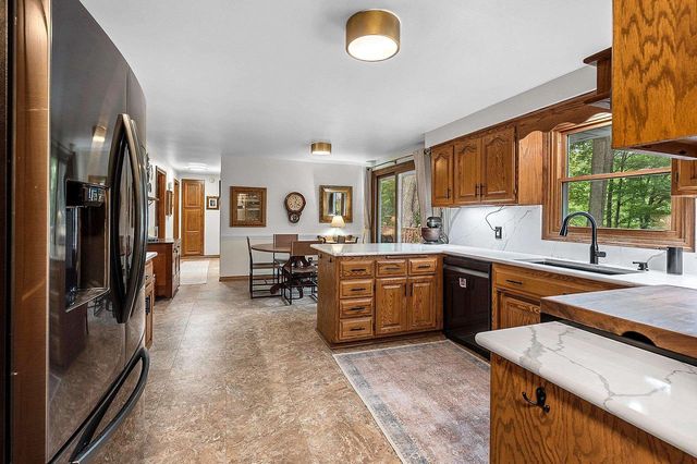 2565 HAZELWOOD LANE, Green Bay, WI 54304