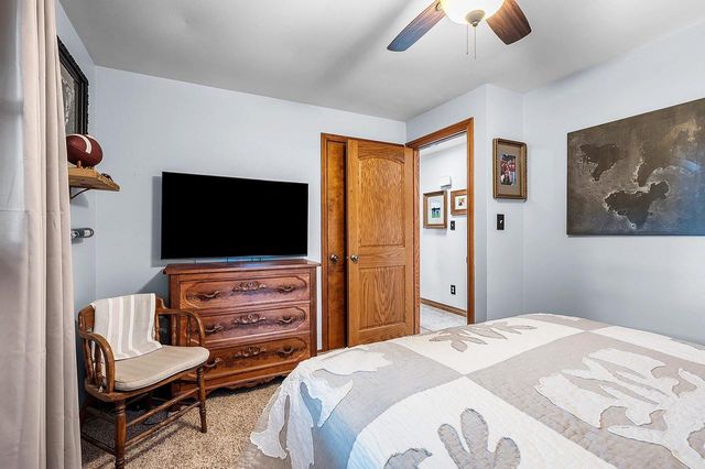 2565 HAZELWOOD LANE, Green Bay, WI 54304