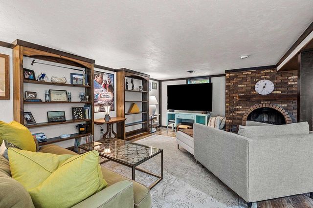 2565 HAZELWOOD LANE, Green Bay, WI 54304