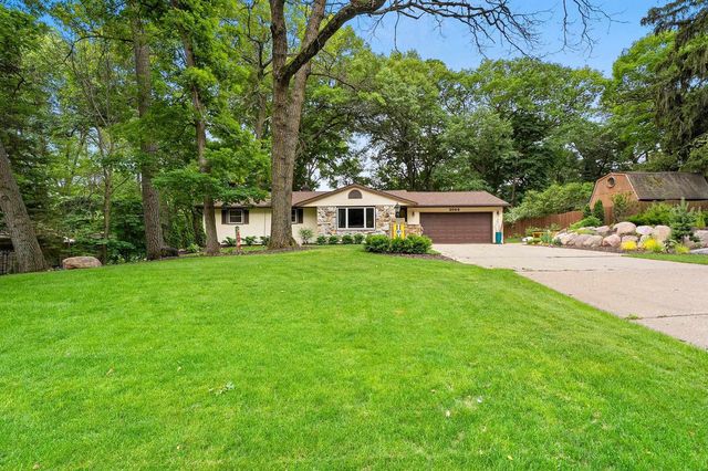 2565 HAZELWOOD LANE, Green Bay, WI 54304