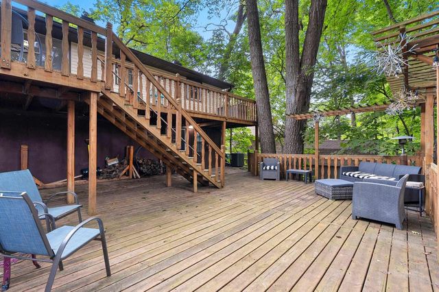 2565 HAZELWOOD LANE, Green Bay, WI 54304
