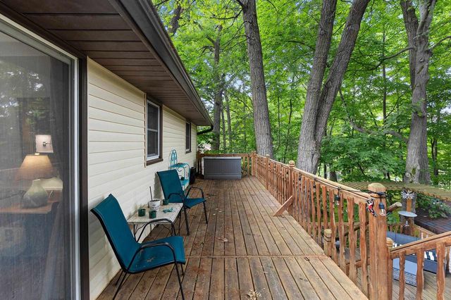 2565 HAZELWOOD LANE, Green Bay, WI 54304