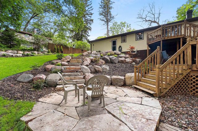 2565 HAZELWOOD LANE, Green Bay, WI 54304